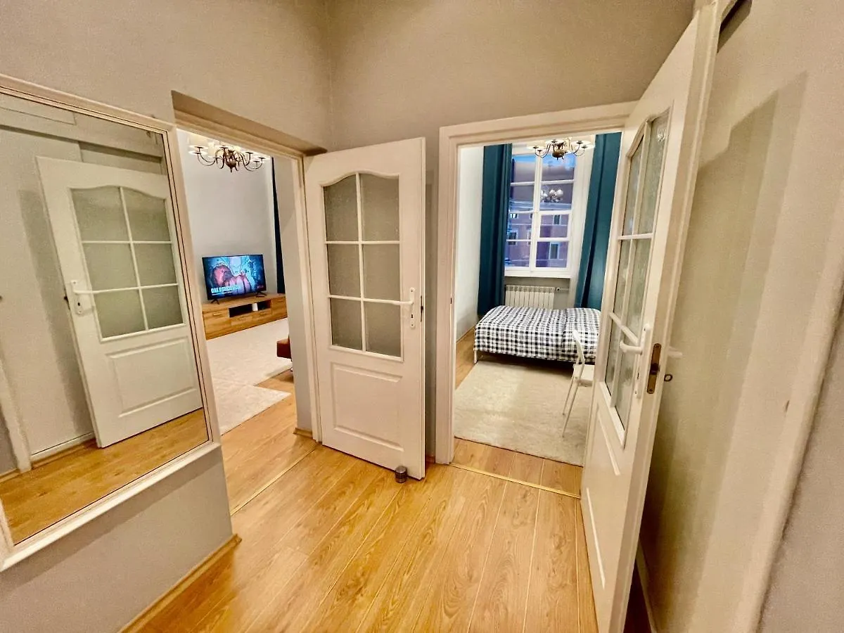 Royal 2 Old Town Fast Wifi Netflix Hbo Appletv+ Lejlighed Warszawa