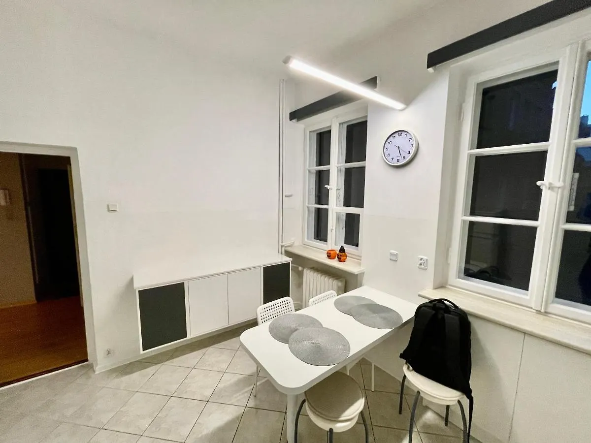 Royal 2 Old Town Fast Wifi Netflix Hbo Appletv+ Lejlighed Warszawa