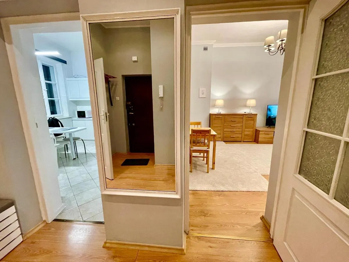 Royal 2 Old Town Fast Wifi Netflix Hbo Appletv+ Lejlighed Warszawa