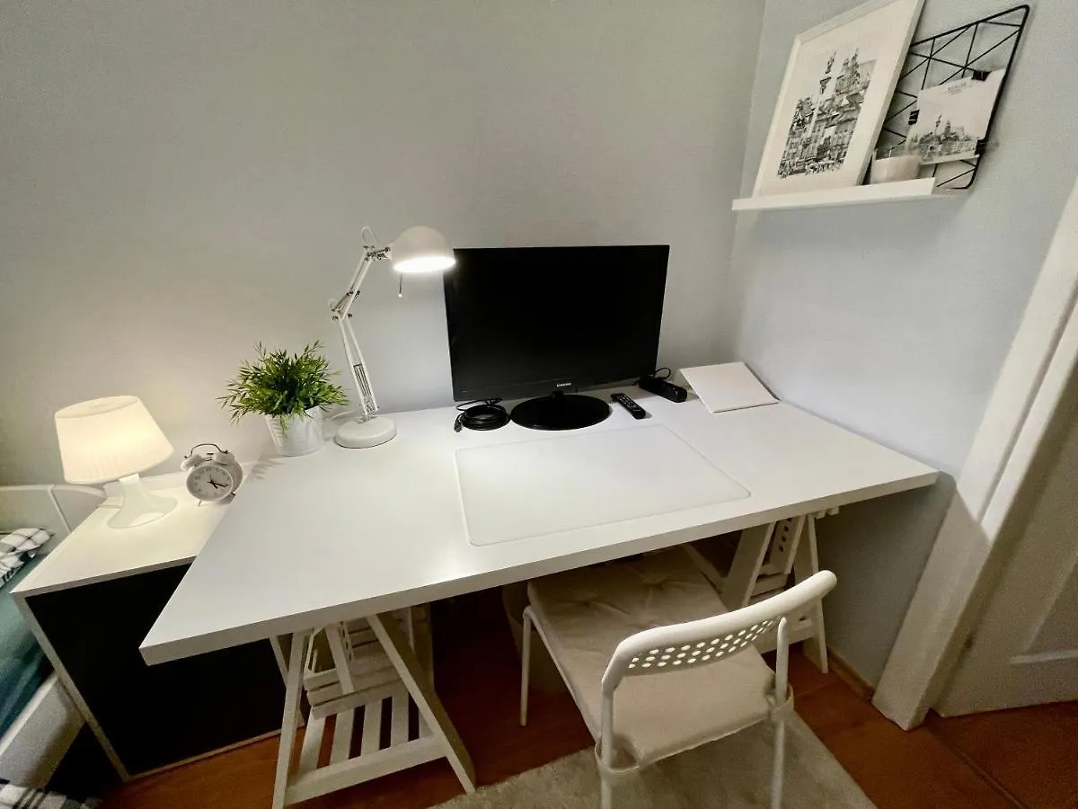 ワルシャワRoyal 2 Old Town Fast Wifi Netflix Hbo Appletv+アパートメント ワルシャワ